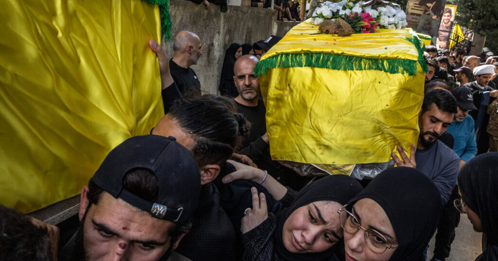 Lebanese Bury Their Dead Amid a Lull in Fighting