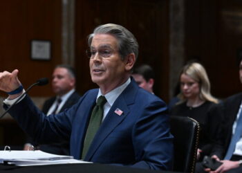 Bessent Backs Financial Support for Oil-Rich U.A.E.