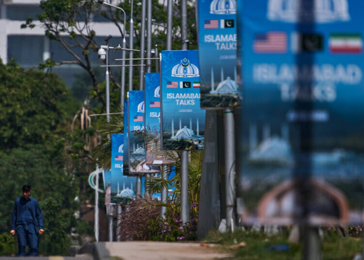 Pakistani Officials Remain Hopeful About U.S.-Iran Talks