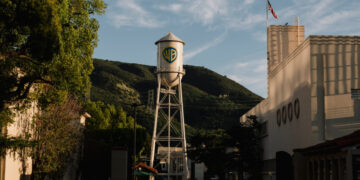 Warner Bros. Investors Approve Deal With Paramount