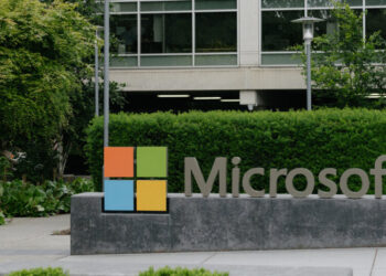 Microsoft Targets About 7% of Its U.S. Workers With Buyout Offer