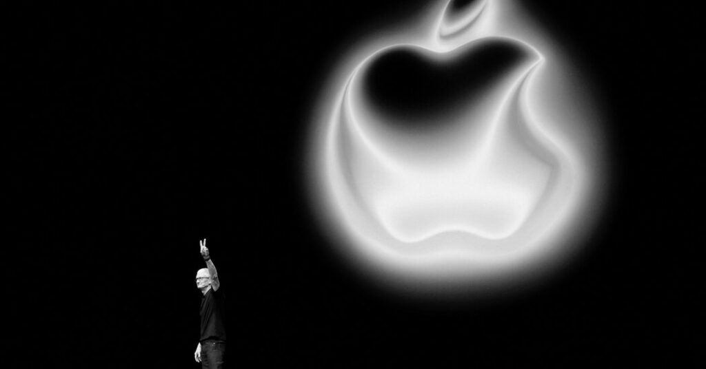 Tim Cook: Great for Apple Investors. Not as Great for America.
