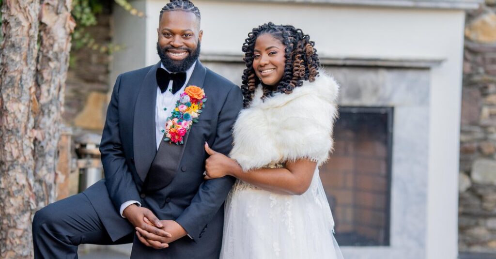 Instead of the Bouquet, She Caught a Groomsman’s Attention