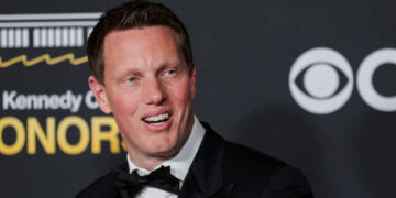 Paramount Throws Party for Trump as It Awaits Approval of Warner Bros. Deal