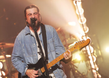 Noah Kahan Is Caught in the In-Between on ‘The Great Divide’