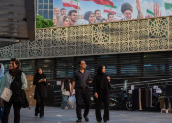 U.S. Sending Kushner and Witkoff to Pakistan to Resume Talks With Iran