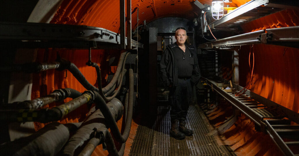 A Man, a Howitzer and His Battle to Fire It Into the Adirondack Woods