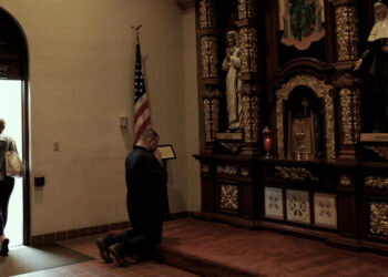 A New Worry for Republicans: Latino Catholics Offended by Trump