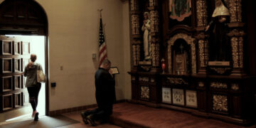 A New Worry for Republicans: Latino Catholics Offended by Trump