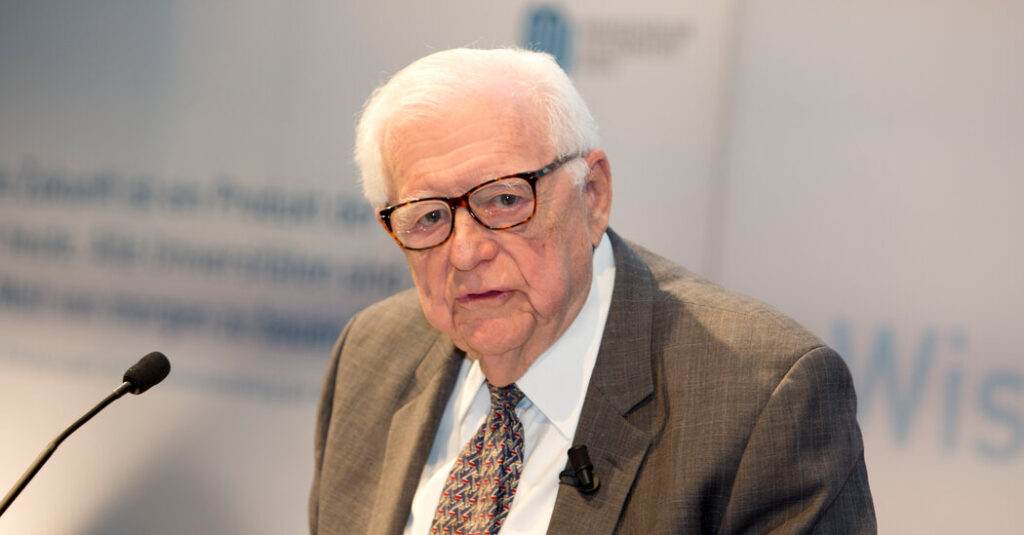 Eugene Braunwald, Whose Research Reshaped Cardiology, Dies at 96