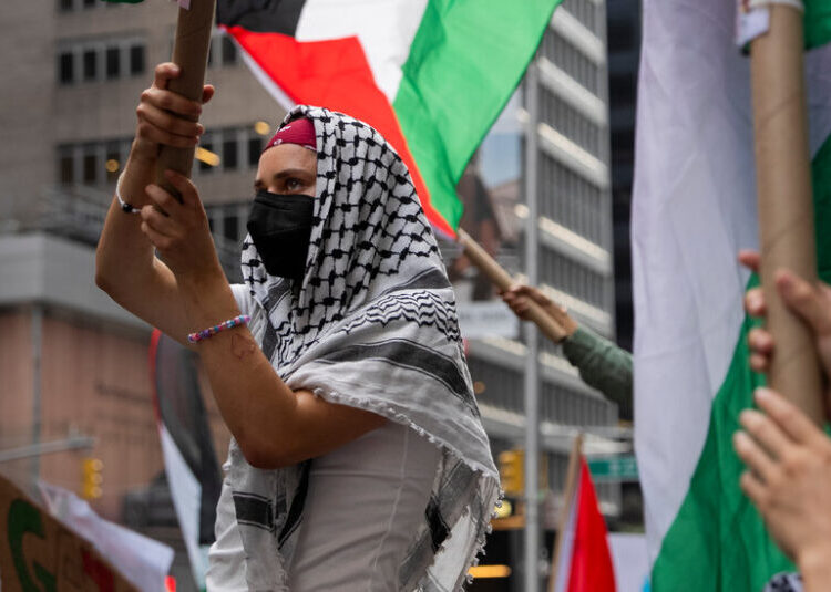 Under Trump, Green Card Seekers Face New Scrutiny for Views on Israel