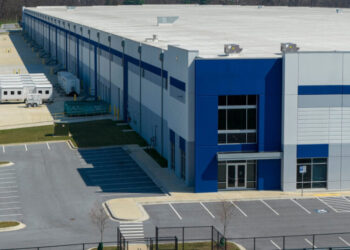 ICE Warehouse Plan Faces Delay Over Lack of Environmental Reviews