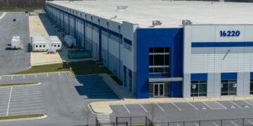 ICE Warehouse Plan Faces Delay Over Lack of Environmental Reviews