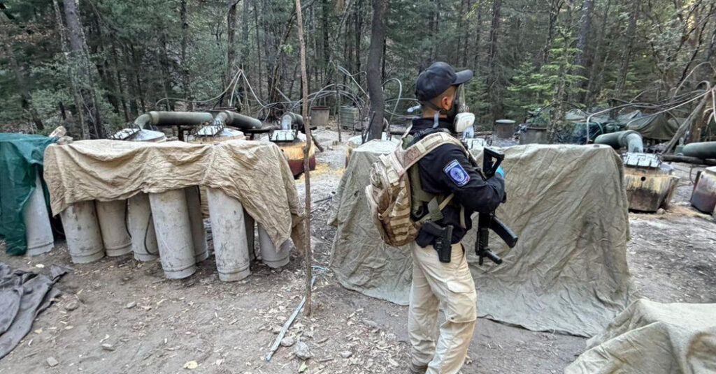 2 C.I.A. Officers Killed in Mexico Crash Lacked Proper Authorization