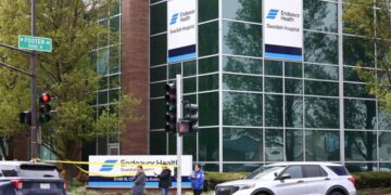 One Police Officer Is Killed and Another Critically Wounded in Chicago Hospital Shooting