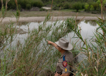 Texas Can Arrest People Who Illegally Cross at Mexico Border, Court Says