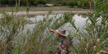 Texas Can Arrest People Who Illegally Cross at Mexico Border, Court Says
