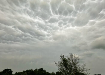 Powerful Storm Sweeps Across Texas and Kills 2, Displacing Dozens