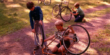 He’s Written Great Books About Sex in Suburbia. This One’s a ‘Ghost Town.’