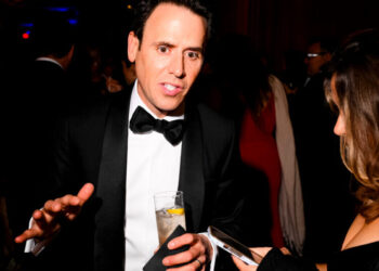 For Oz Pearlman, a Press Gala Not Even He Could Have Predicted