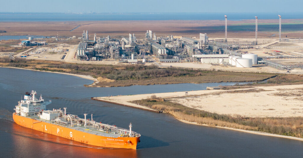 The World Needs Natural Gas Now, but the U.S. Is Exporting All It Can