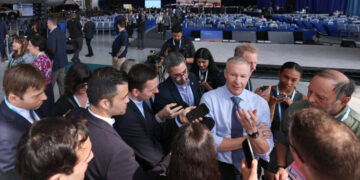 United Airlines Says It Pitched American on Merger but Was Rebuffed