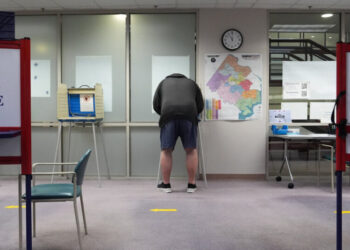 Virginia High Court Weighs Legality of Congressional Map Approved Last Week