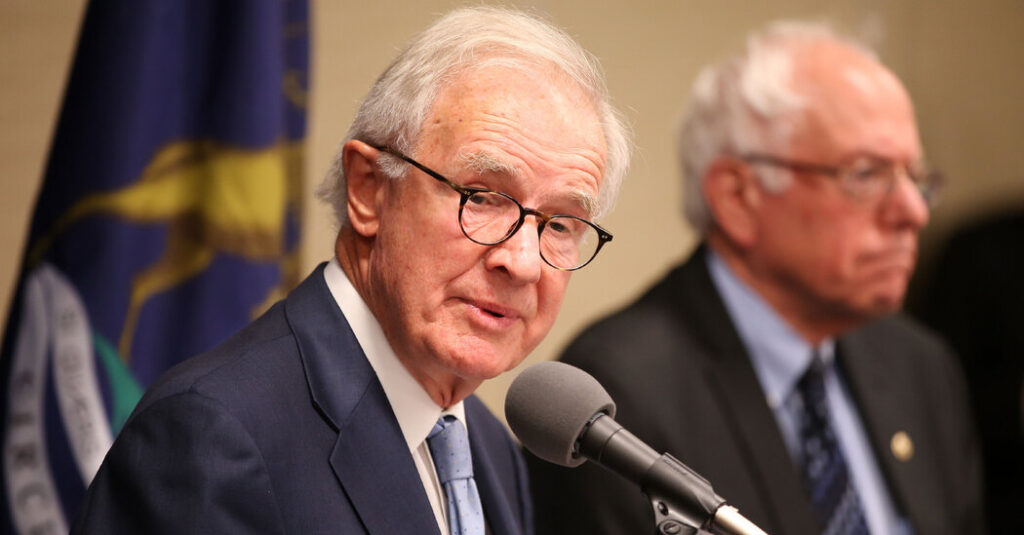 Donald W. Riegle, Representative Who Switched Parties, Dies at 88