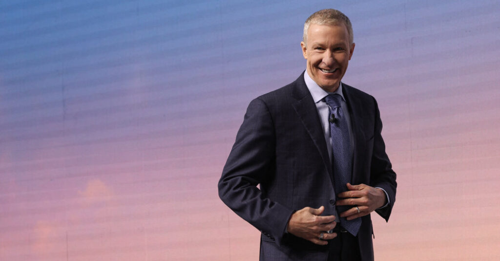 Rebuffed by American Airlines, United’s C.E.O. Is Wary of Other Deals