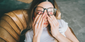 3 Signs You’re Actually Just a Doormat, Not an Empath