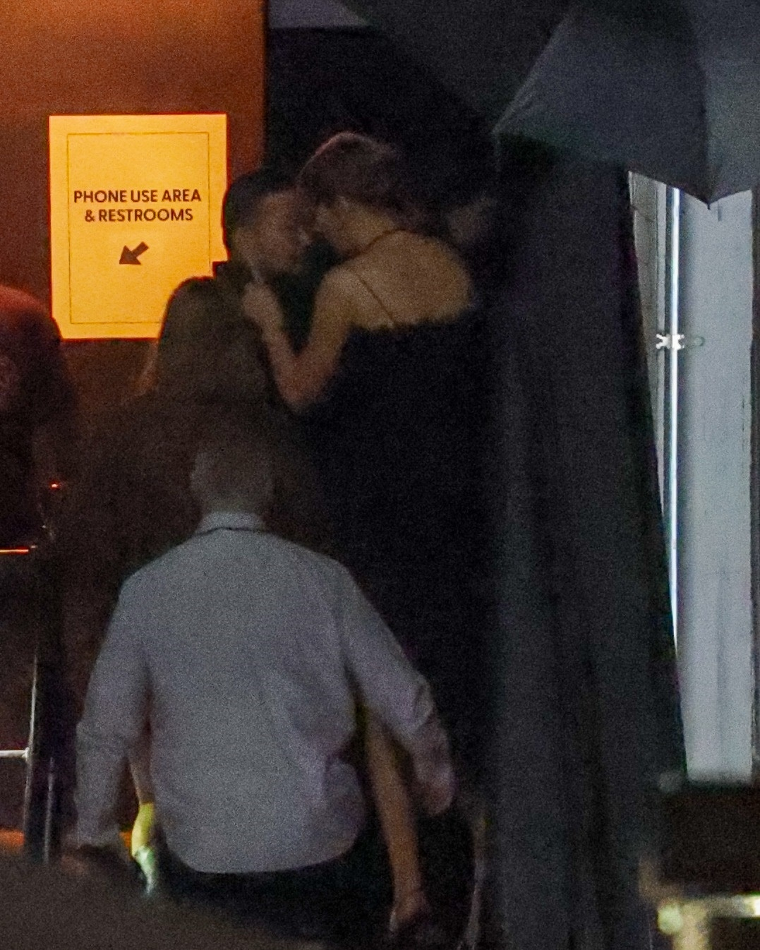 Taylor Swift chats with Olivia Rodrigo at Paul McCartney's concert.