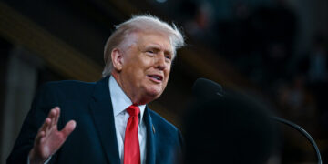 Trump Signs Order Expanding Access to Retirement Accounts