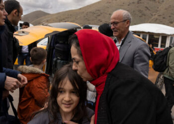 Iranians Live With Pain and Powerlessness, Beneath a Smooth Veneer