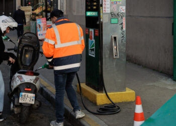 Rising Fuel Prices Could Force Excruciating Choices on Economic Policies