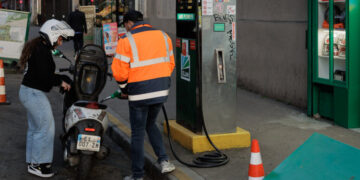 Rising Fuel Prices Could Force Excruciating Choices on Economic Policies