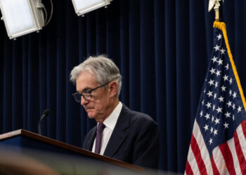 Behind Powell’s High-Stakes Decision to Stay at the Fed