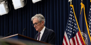 Behind Powell’s High-Stakes Decision to Stay at the Fed