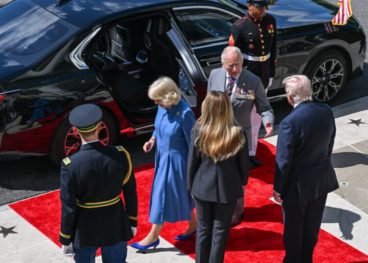 Last Up on the Royals’ U.S. Tour: A Potluck and a Win for Scottish Whisky