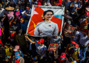 Myanmar’s Junta Moves Daw Aung San Suu Kyi From Prison to House Arrest