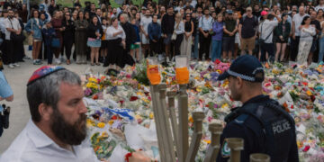 Police Were Warned of Terror Risk Before Bondi Attack, Report Says