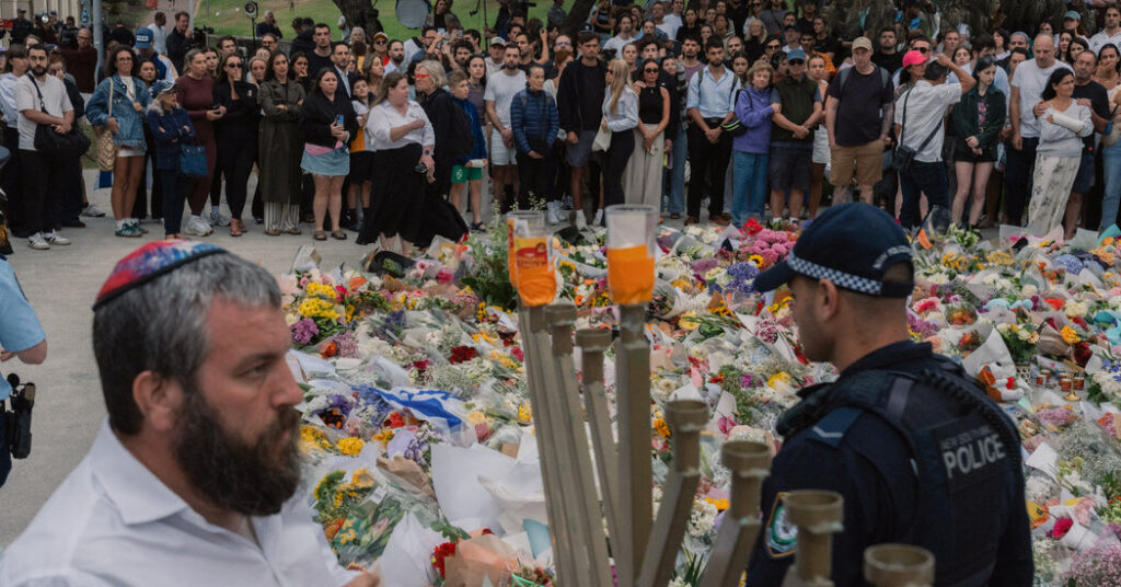 Police Were Warned of Terror Risk Before Bondi Attack, Report Says