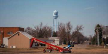 In South Dakota, Sympathy for Kristi Noem’s Husband After Tabloid Photo Leak
