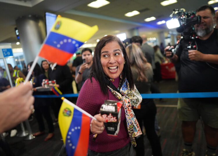 Direct flights to Venezuela resume, but many still can’t go home