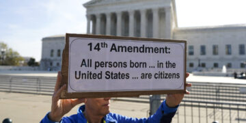 The Supreme Court’s middle way on birthright citizenship