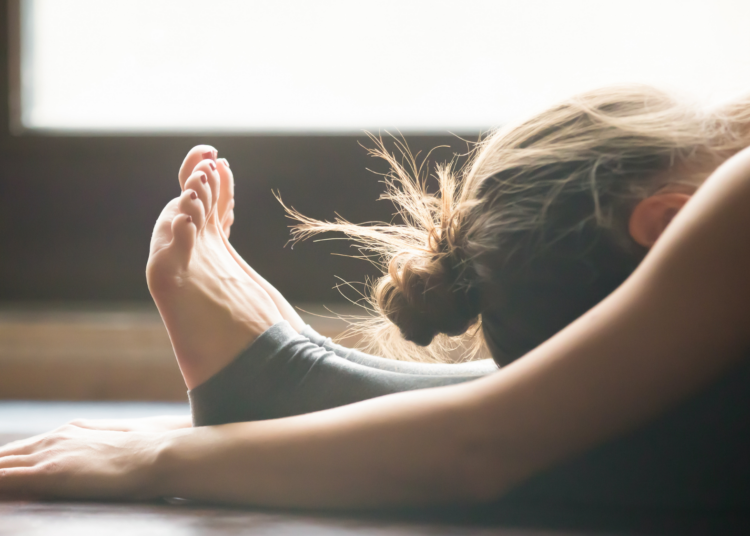 5 Tips for Starting Yoga (From Someone Who Could Barely Bend at All at First)