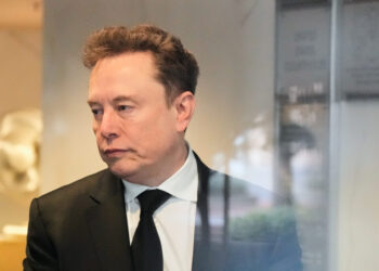 ‘It’s not okay to steal a charity’: Musk testifies in trial over AI’s future