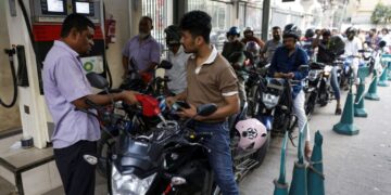 Wartime fuel shortages spawn panic, robberies and killings in Asia