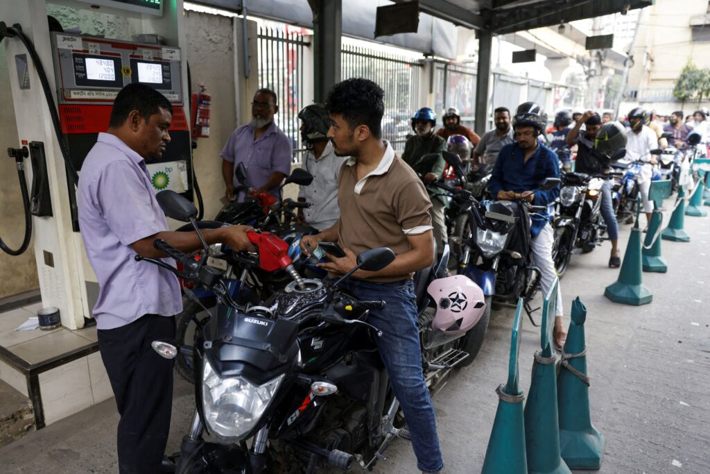 Wartime fuel shortages spawn panic, robberies and killings in Asia