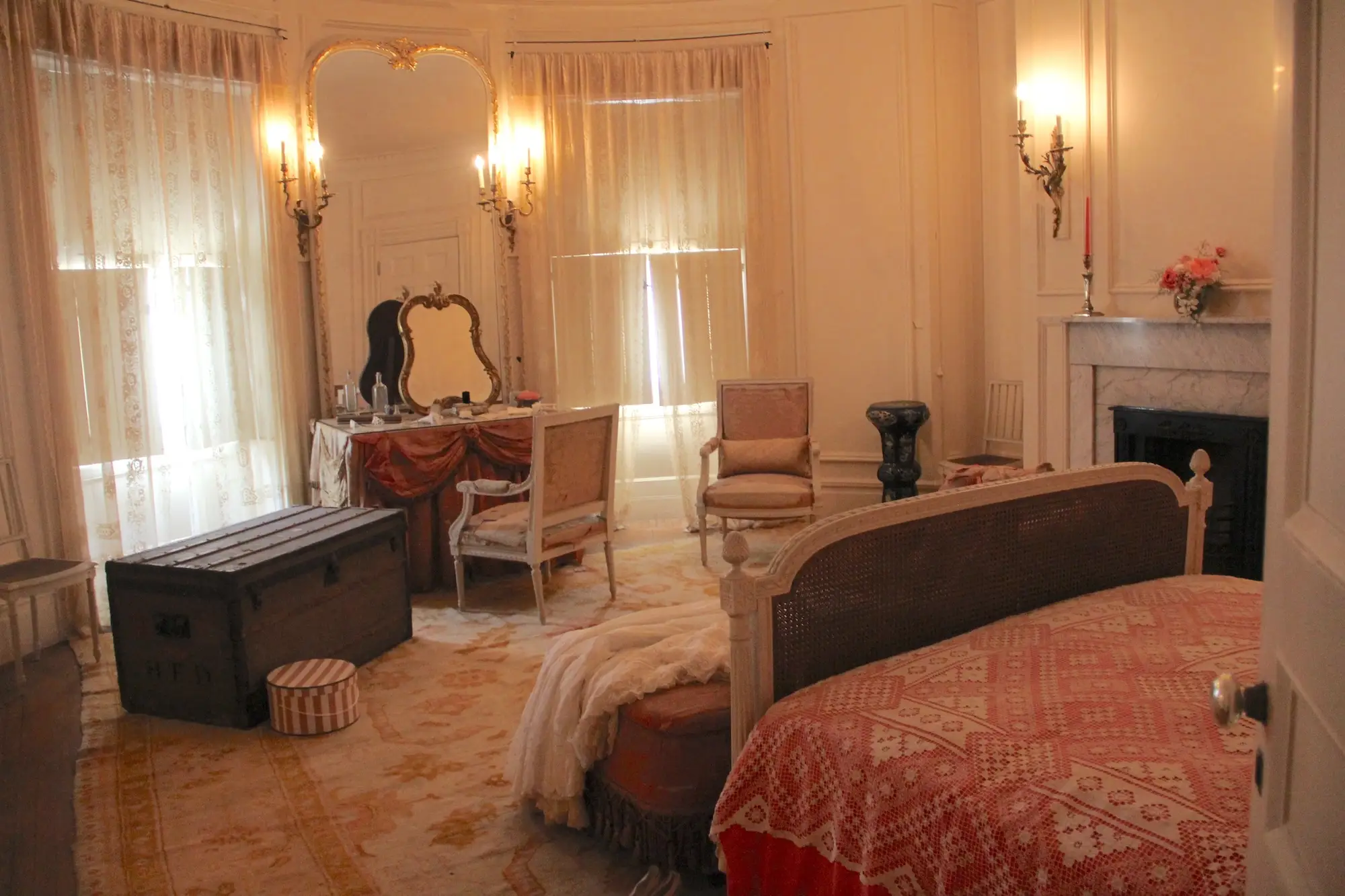 A guest room at Staatsburgh.