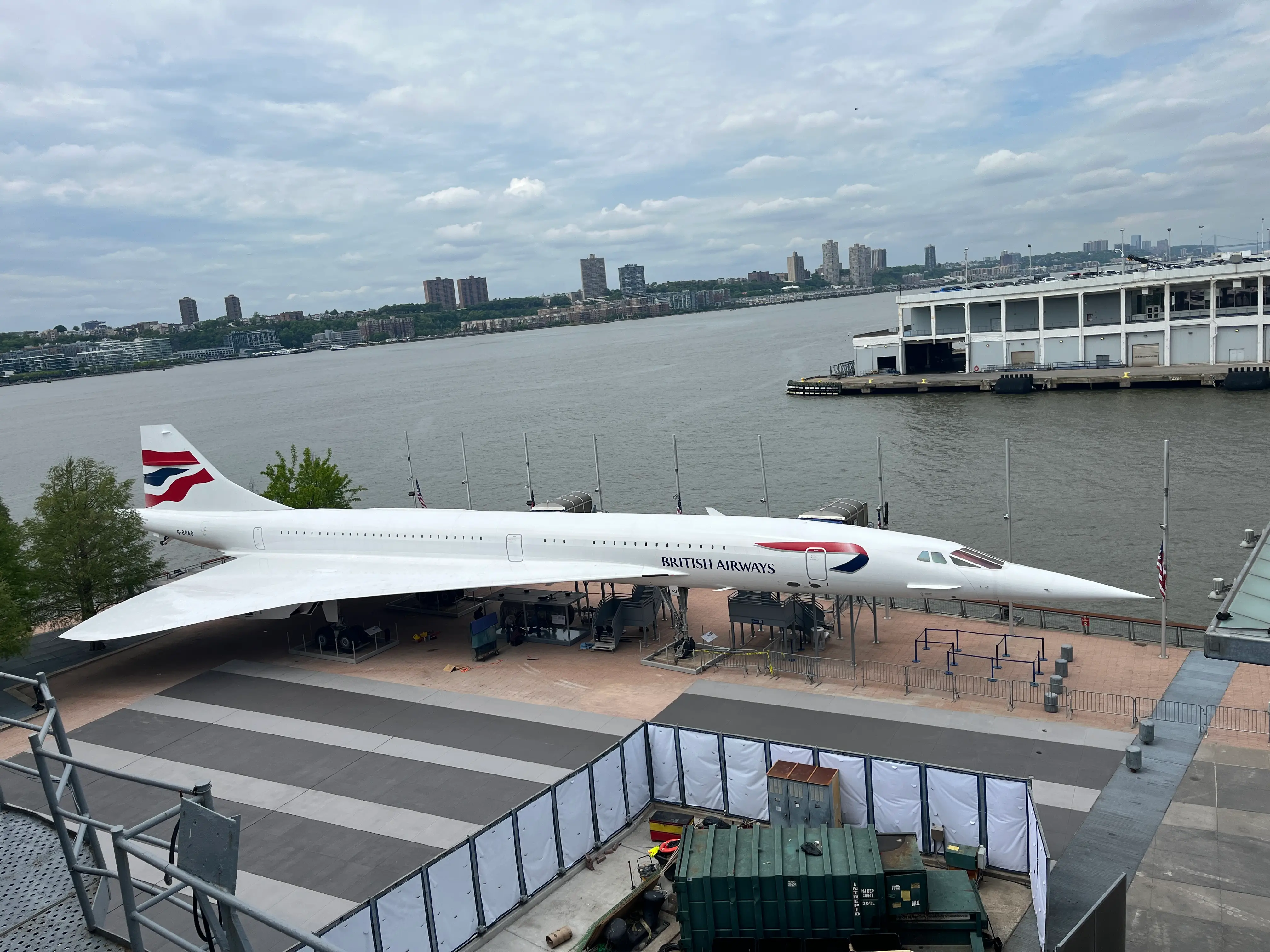 A Concorde plane displayed outside.